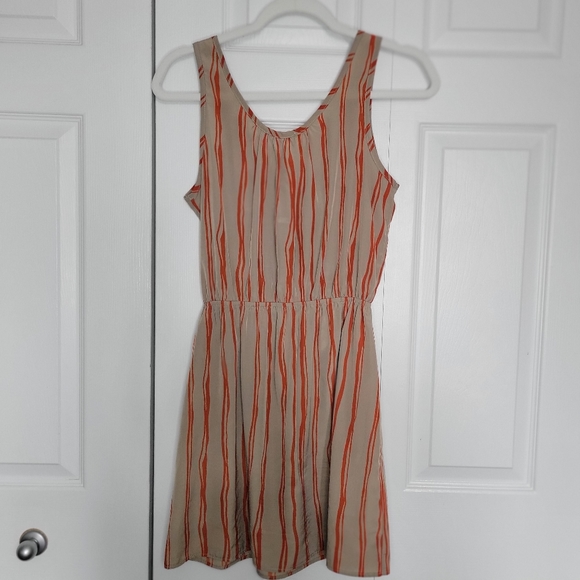 Cute beige and orange striped summer dress - Picture 5 of 6
